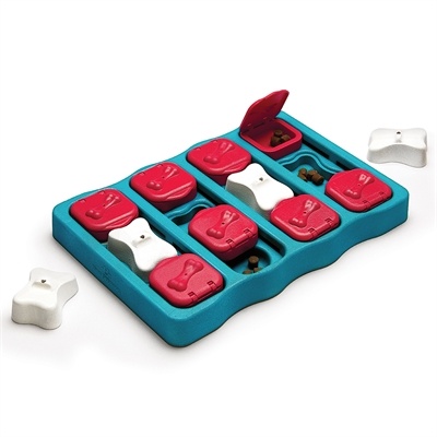 Nina ottosson Nina ottosson dog brick turquoise / rood Nina ottosson Nina ottosson dog brick turquoise / rood