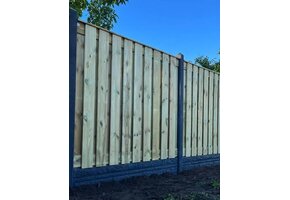 Hout Beton Schutting - Enkele betonplaat motief