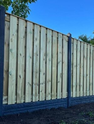 Hout Beton Schutting - Enkele betonplaat motief