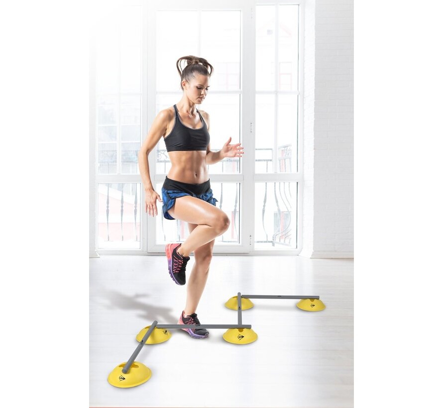 Dunlop Fitness Set Hurdles - 16 pièces - pour l'entraînement de la condition physique, de la coordination, de la vitesse et de l'agilité - avec sac de rangement