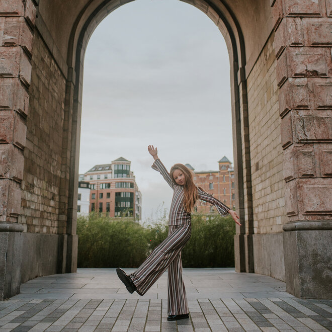No Way Monday meisjes wide leg broek bruin velours gestreept