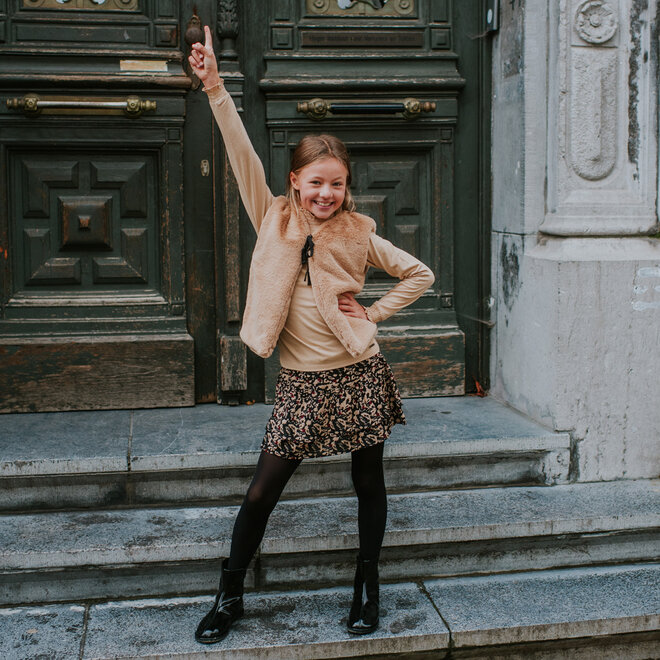 No Way Monday girls’ skort, black, beige and red
