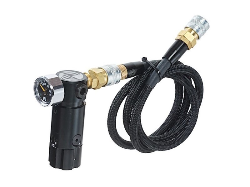 Wolverine Storm Regulator On Tank with remote line (Black)