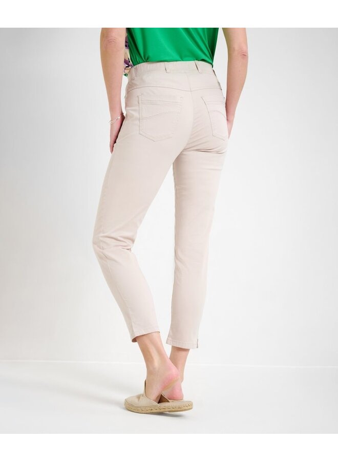 Raphaela Broek Zand 11-1908 Lavina Zip