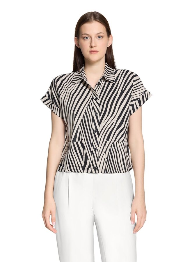 Betty Barclay Blouse Zwart 8830-2024