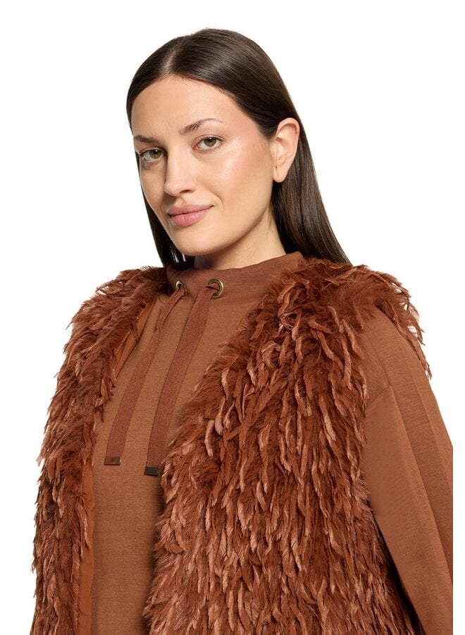 Betty & Co Fluffy Bodywarmer Bruin 4533-3036