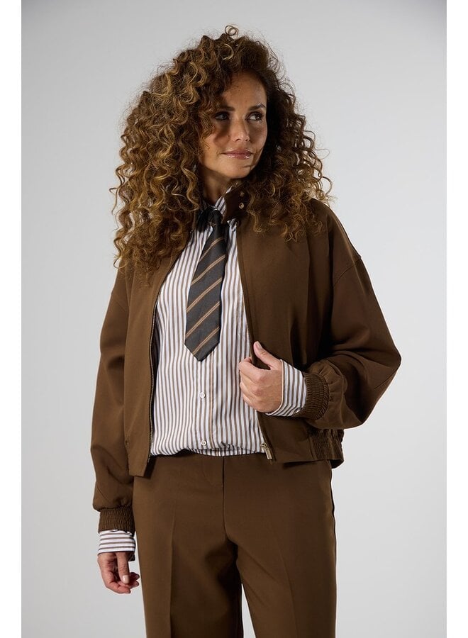 Label Dot Jasje Bruin Louelle