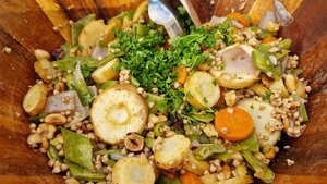  Lauwwarme geroosterde groentesalade met boekweit 