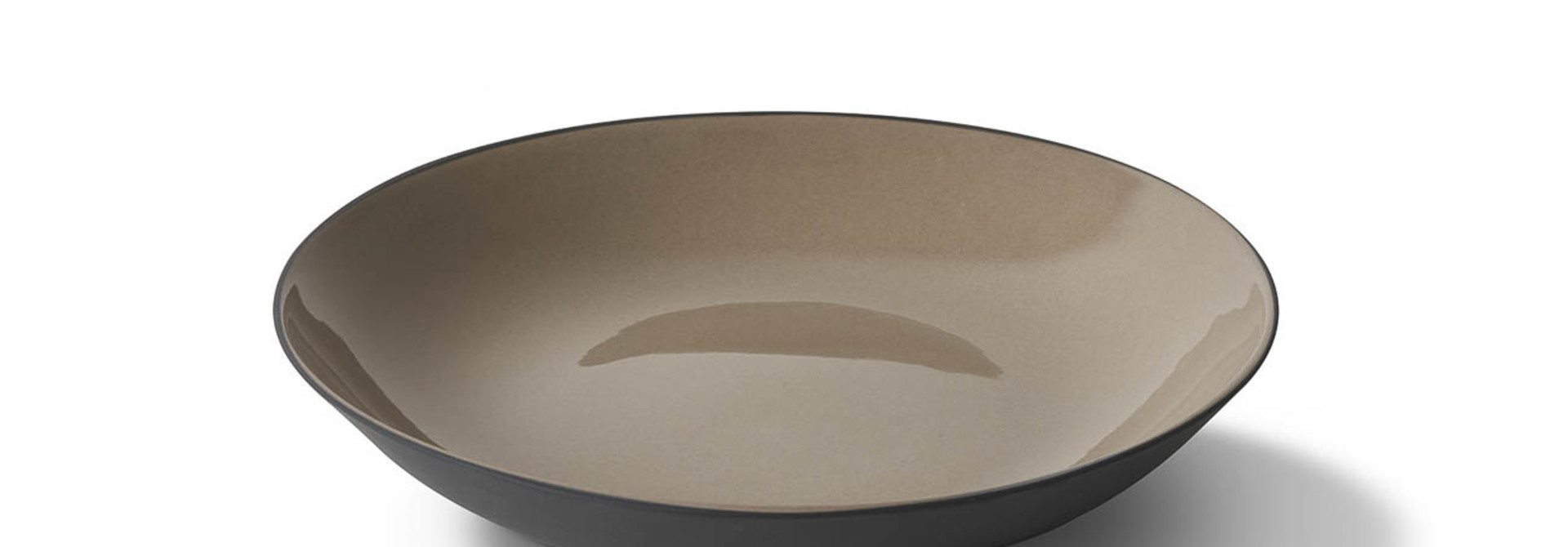 Round Deep Plate Black& Rock 21.5x21x5cm