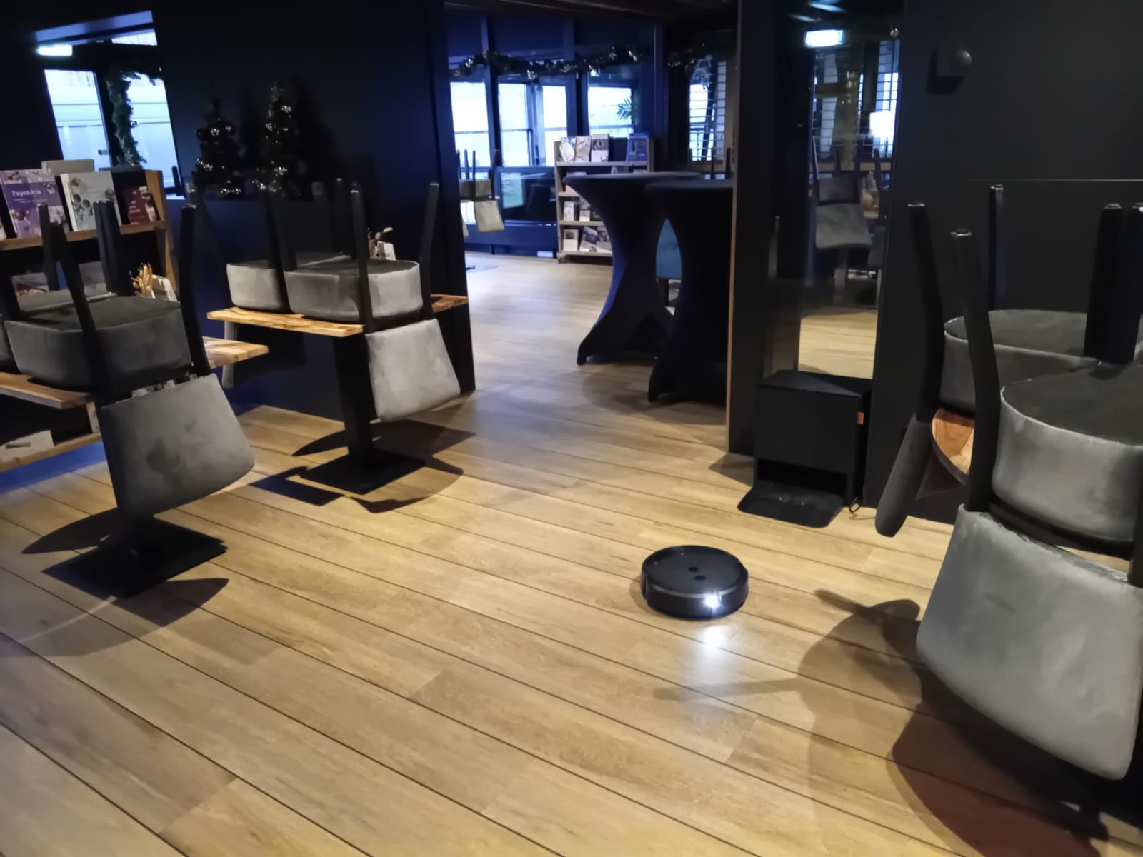 Schoonmaakrobots voor Horeca – Hygiëne en Efficiëntie in Restaurants en Hotels