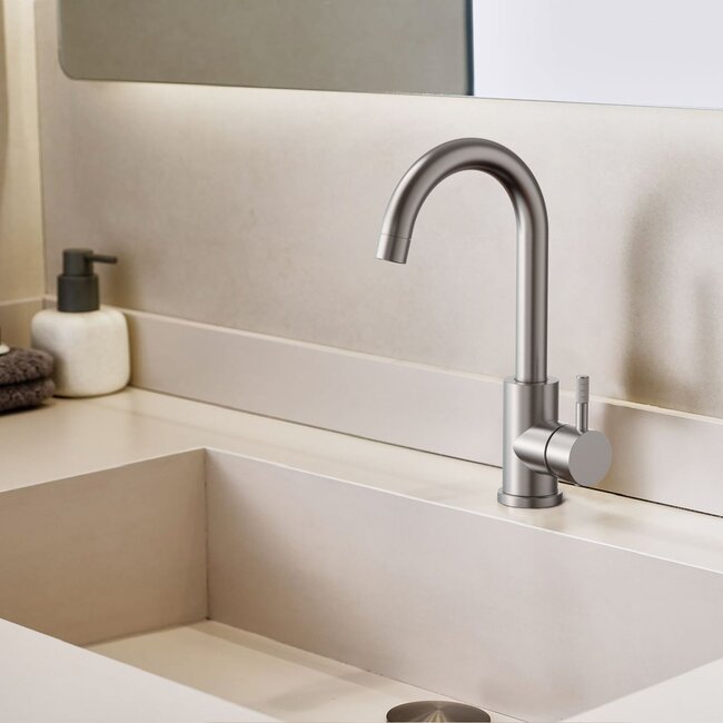 Wastafelmengkraan met Gebogen Draaibare Uitloop - Ribbelknop – Geborsteld RVS met Cold Start