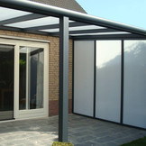 Standaard zijwand terrasoverkapping met polycarbonaat