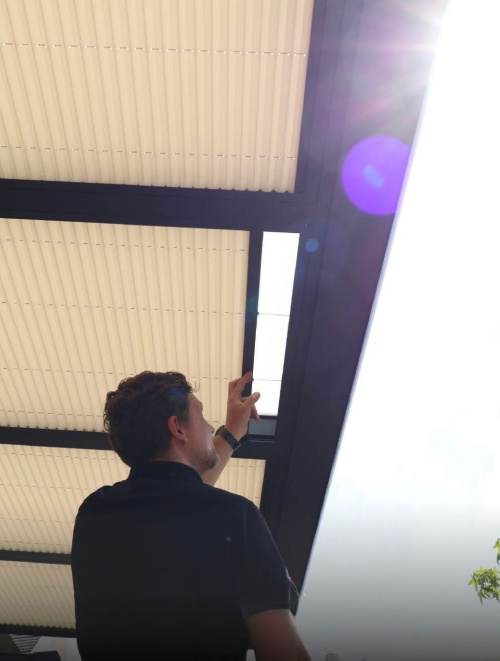 Veranda Plissé zonwering op maat - Handbediend