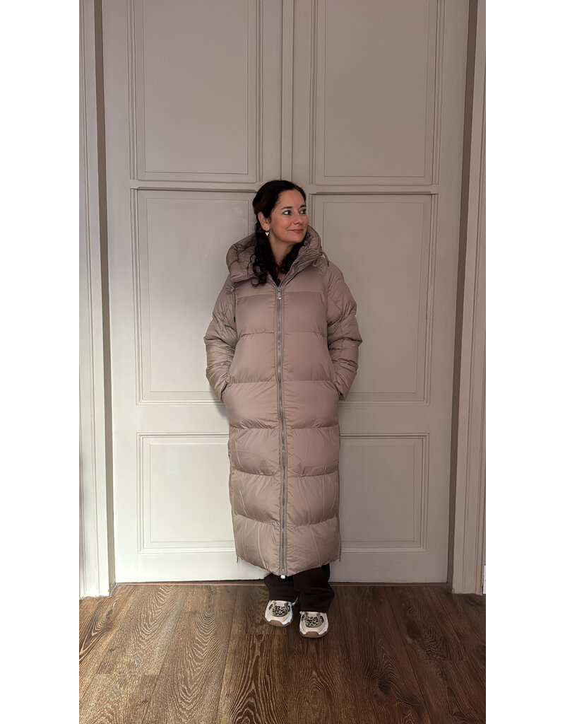 DANA FLOREA Winterjas Gewatteerd Taupe