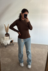 DANA FLOREA Top Benthe Bruin