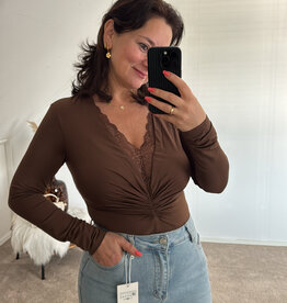 DANA FLOREA Body Elin Bruin