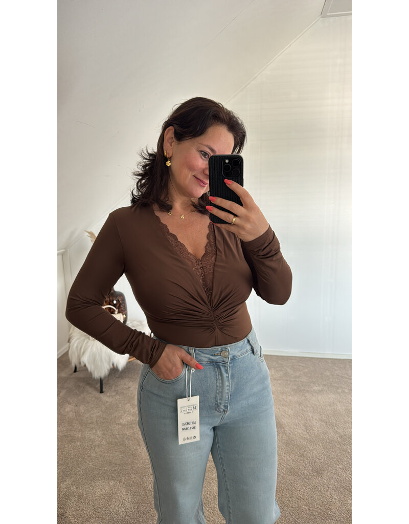 DANA FLOREA Body Elin Bruin