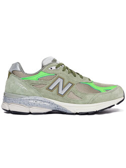 New Balance Patta x NB 990v3 Olive