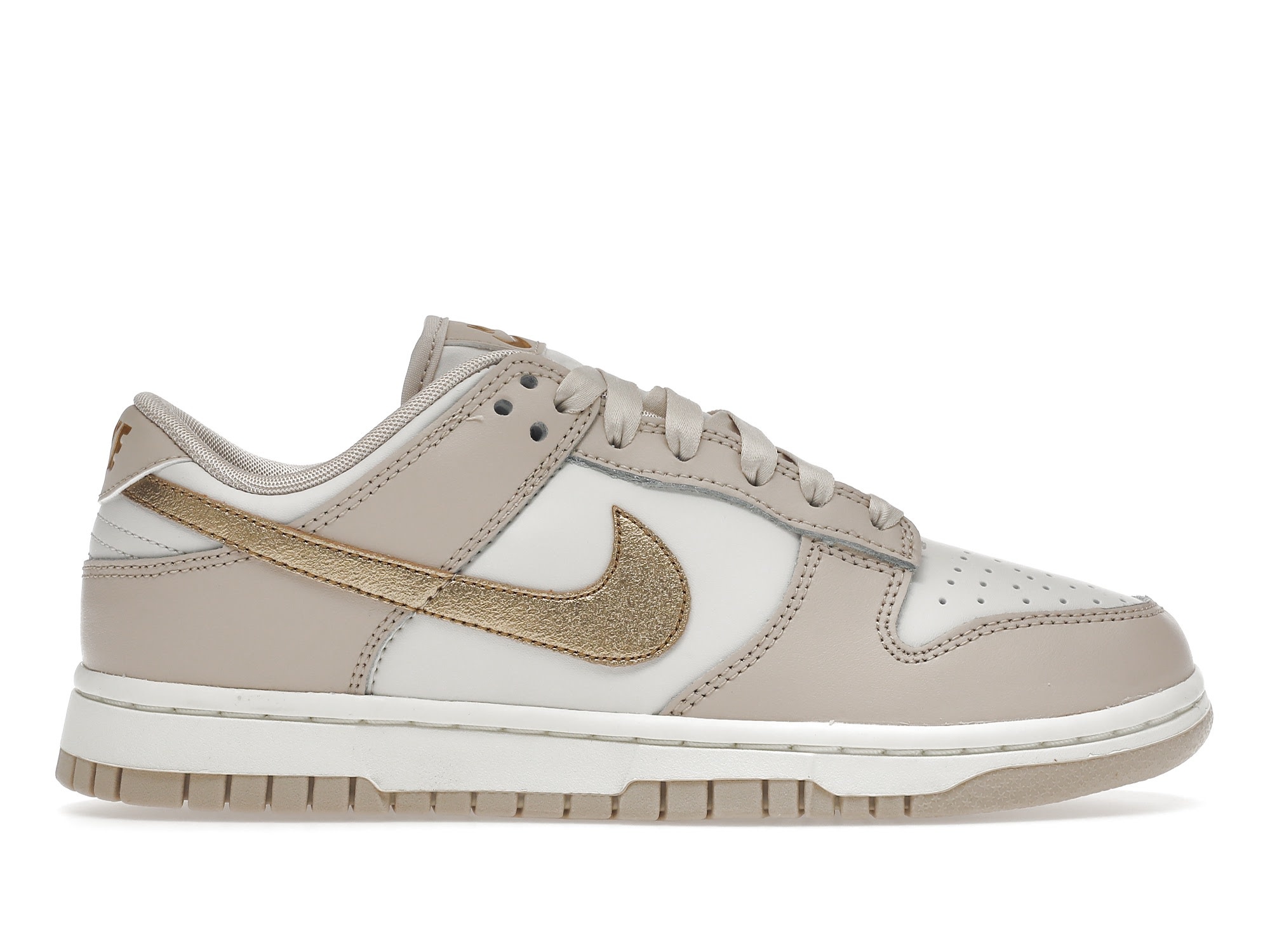Nike Dunk Low Metallic Gold (W)