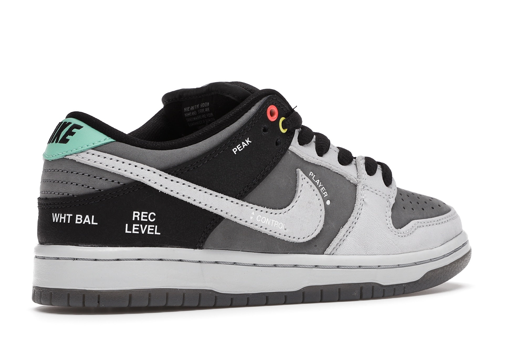 Nike SB Dunk Low VX1000