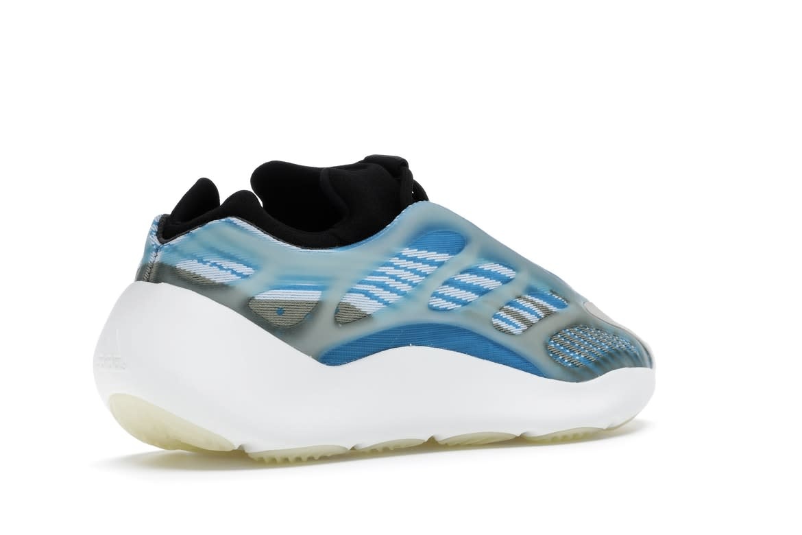 Yeezy 700 Azareth