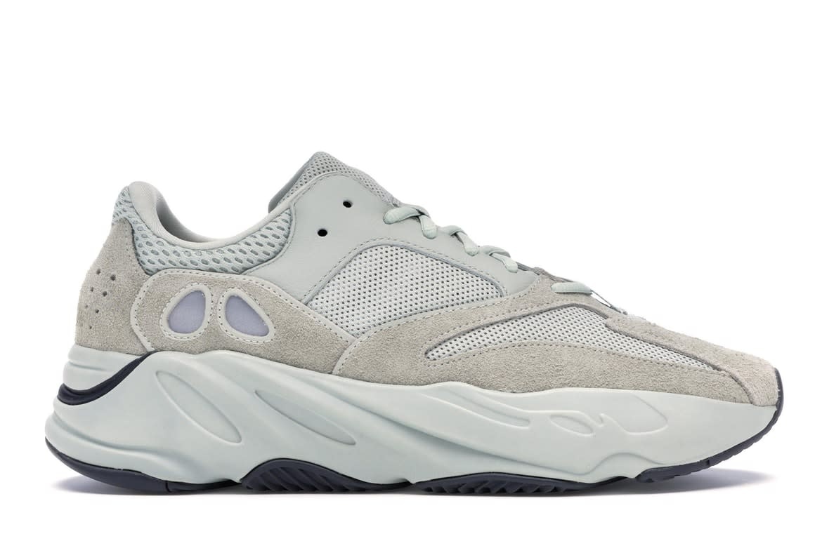 Yeezy 700 Salt (2019/2023)