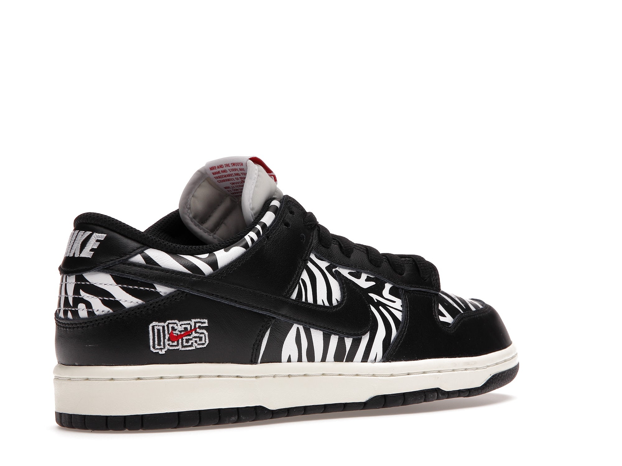 Nike SB  Dunk Low Quartersnacks