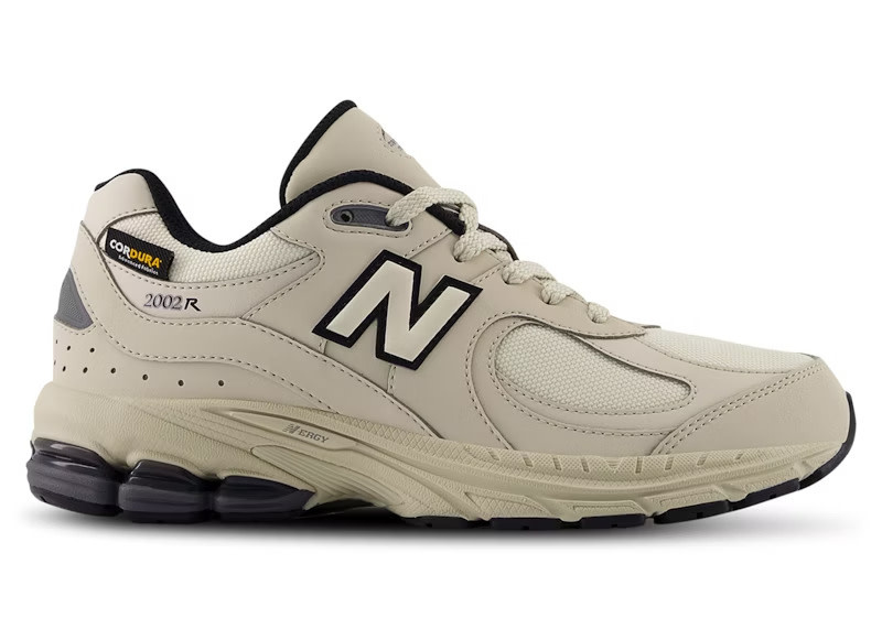 New Balance 2002R Cordura Timberwolf Black