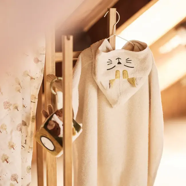 Badponcho Charlie Cat