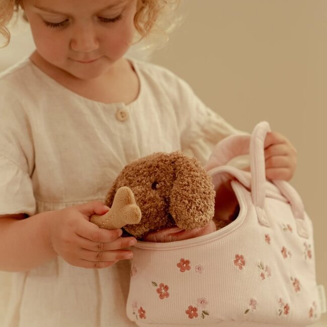 Knuffelhond Jackie In Tas