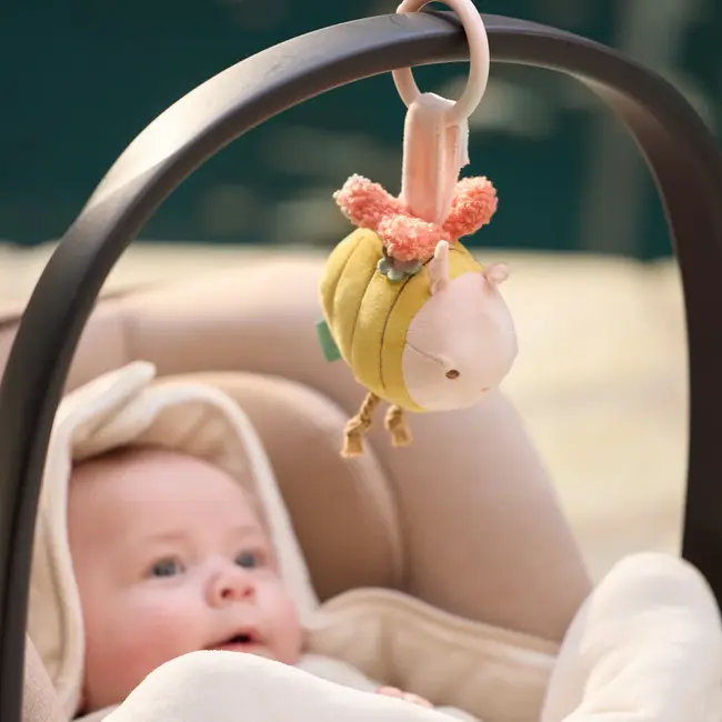 Wagenhanger Pretty Picnic Bee