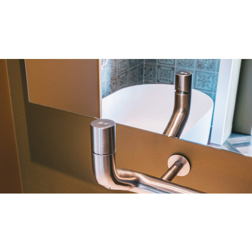 JEE-O Flow Wandwastafelkraan met handdoekrek mixer links - 500-1570 | Links JEE-O JEE-O Flow Wandwastafelkraan met handdoekrek mixer links - 500-1570 | Links