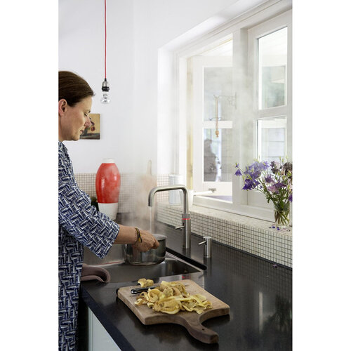 Quooker Fusion Square keukenkraan koud, warm en kokend water met COMBI+ reservoir RVS Quooker Quooker Fusion Square keukenkraan koud, warm en kokend water met COMBI+ reservoir RVS