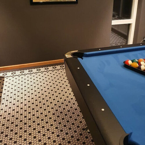 The Mosaic Factory London Hexagon Porselein Wit + Zwart 2.3x2.6cm The mosaic factory The Mosaic Factory London Hexagon Porselein Wit + Zwart 2.3x2.6cm