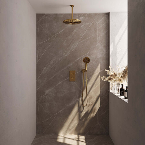 Brauer Gold Carving Regendoucheset inbouw | Geborsteld goud PVD | 30 cm | Nee | Plafondbuis | Ronde Handdouche Brauer Brauer Gold Carving Regendoucheset inbouw | Geborsteld goud PVD | 30 cm | Nee | Plafondbuis | Ronde Handdouche