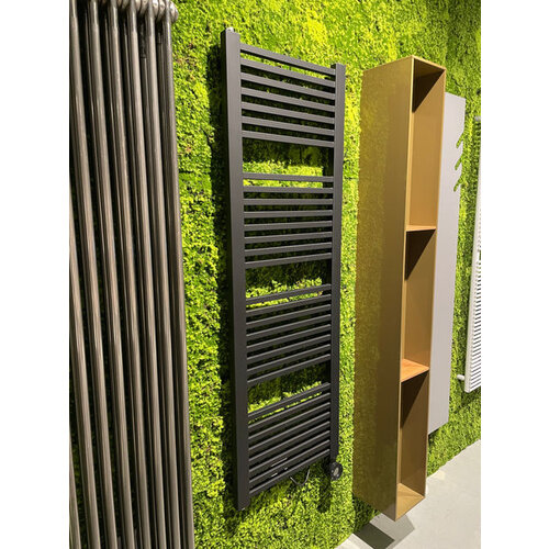 Instamat Rim Elektrische handdoekradiator | Soft zwart | 150cm | 60cm Instamat Instamat Rim Elektrische handdoekradiator | Soft zwart | 150cm | 60cm