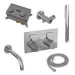 Brauer Chrome Carving thermostatische inbouw badkraan met drukknoppen SET 03 met uitloop en staaf handdouche en doucheslang en wandaansluitbocht chroom | Chroom | Staafhanddouche Brauer Brauer Chrome Carving thermostatische inbouw badkraan met drukknoppen SET 03 met uitloop en staaf handdouche en doucheslang en wandaansluitbocht chroom | Chroom | Staafhanddouche