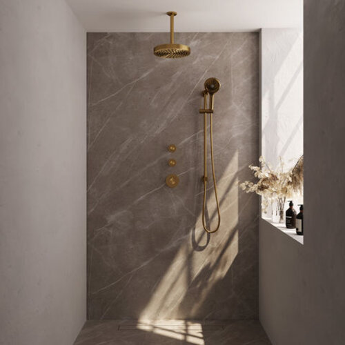 Brauer Stripe thermostatische inbouw regendouche SET 12 met 25 cm douchekop en plafondarm en 3-standen handdouche en doucheslang en geïntegreerde glijstang goud geborsteld PVD | Geborsteld goud PVD | Ja | Plafondbuis | 3-standen handdouche Brauer Brauer Stripe thermostatische inbouw regendouche SET 12 met 25 cm douchekop en plafondarm en 3-standen handdouche en doucheslang en geïntegreerde glijstang goud geborsteld PVD | Geborsteld goud PVD | Ja | Plafondbuis | 3-standen handdouche