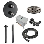 Brauer Brauer Gunmetal Carving thermostatische inbouw regendouche 3-weg rond SET 77 met 20 cm douchekop en plafondarm en staaf handdouche en doucheslang en wandaansluitbocht gunmetal geborsteld PVD | Geborsteld gunmetal PVD | 20cm | Nee | Plafondbuis | Staafmode