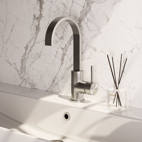 Brauer Stripe hoge opbouw wastafelmengkraan met draaibare platte uitloop model A RVS-kleurig geborsteld PVD | Geborsteld RVS Brauer Brauer Stripe hoge opbouw wastafelmengkraan met draaibare platte uitloop model A RVS-kleurig geborsteld PVD | Geborsteld RVS