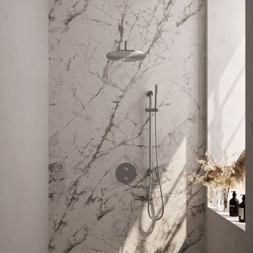 Brauer Brauer Brushed Carving thermostatische inbouw regendouche 3-weg rond SET 88 met 30 cm douchekop en gebogen muurarm en staaf handdouche en doucheslang en geïntegreerde glijstang RVS geborsteld PVD | Geborsteld RVS PVD | 30cm | Ja | Gebogen wandarm | Staafm