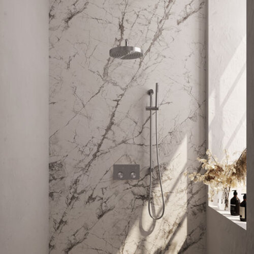 Brauer Brauer Stripe thermostatische inbouw regendouche met drukknoppen SET 32 met 25 cm douchekop en gebogen muurarm en staaf handdouche en doucheslang en geïntegreerde glijstang RVS-kleurig geborsteld PVD | Geborsteld RVS PVD | Ja | Gebogen wandarm | Staafmode