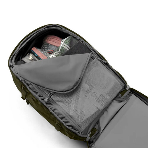 YETI Crossroads Backpack 35L
