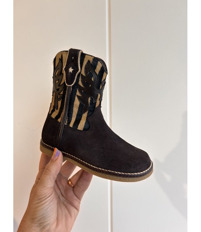 Booties donderbruin by Hipshoestyle