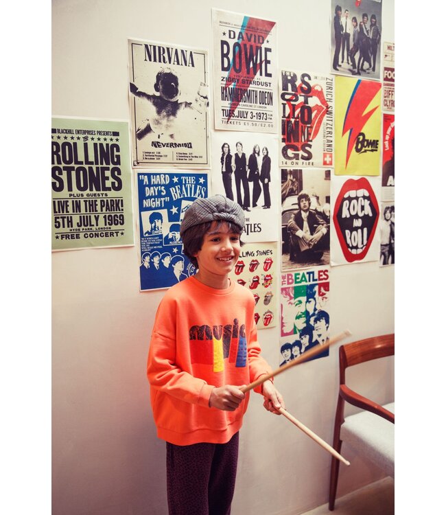 Sweatshirt | Orange w/ "music" print  by Piupiuchick