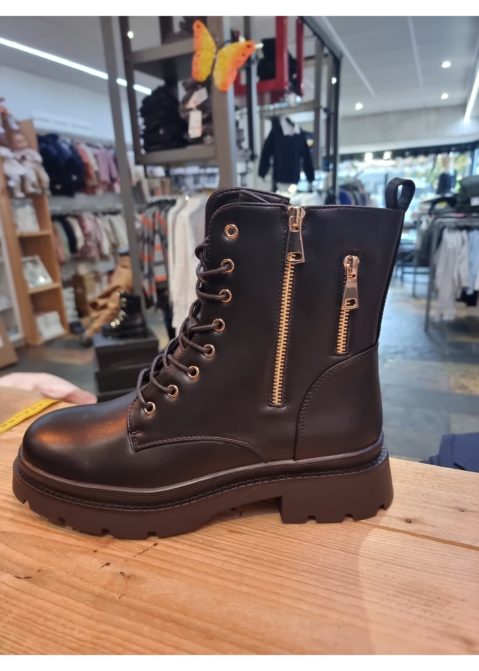 51000 Boot Lieke