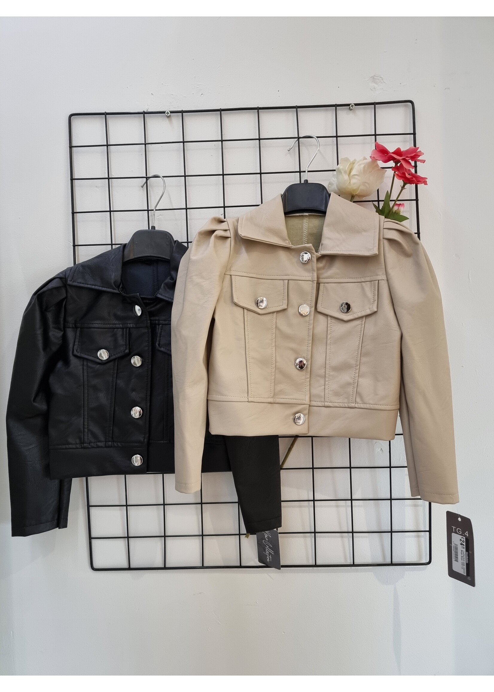 New collection Leatherlook jasje Jasmijn Beige