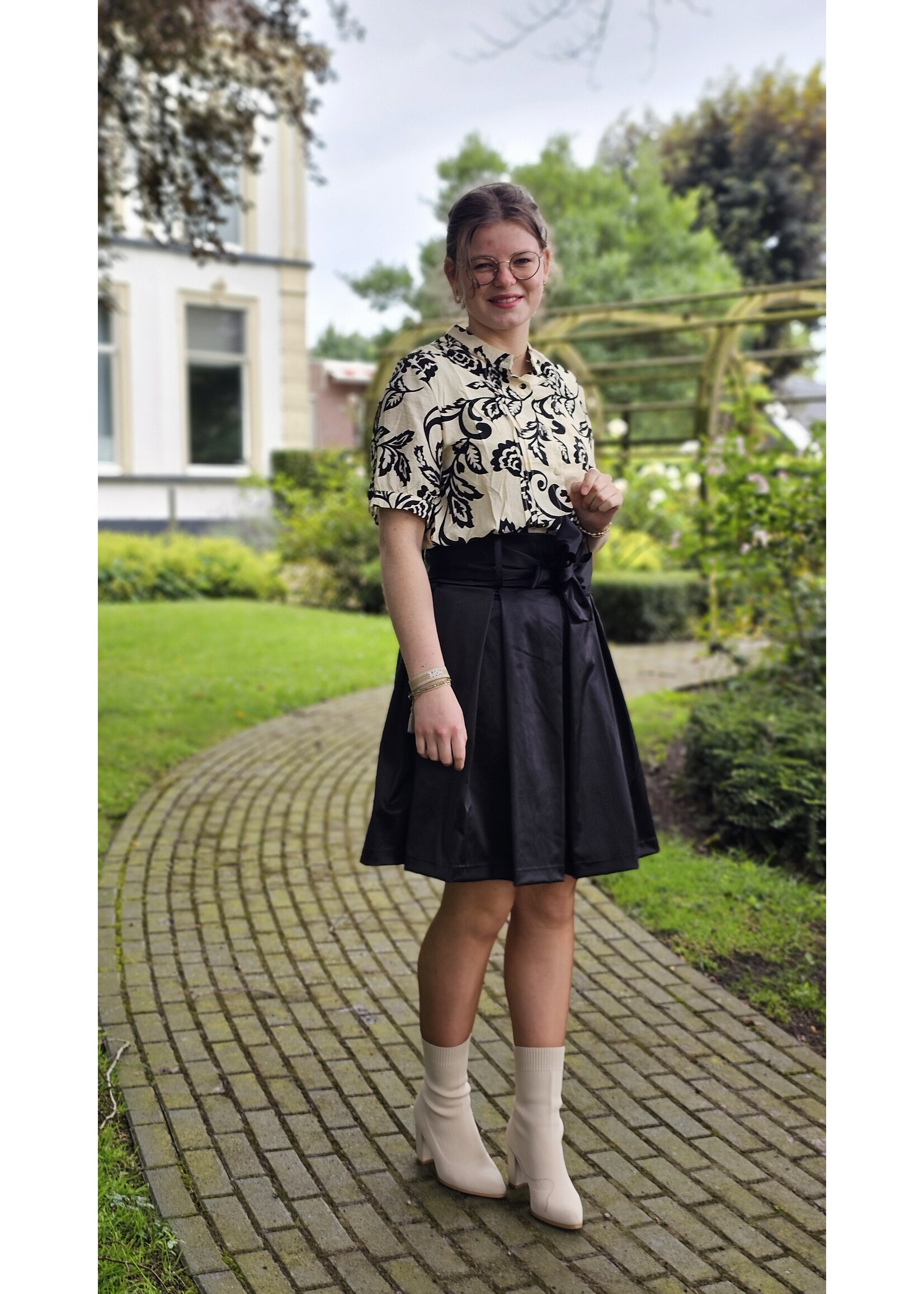 Satin skirt met brede ceintuur