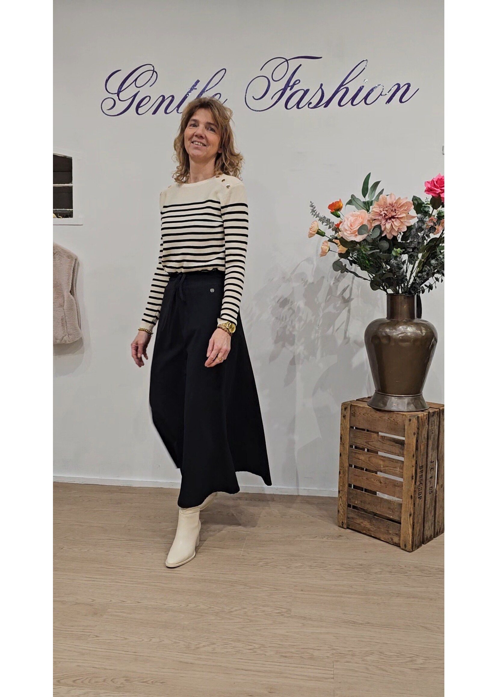 Tripple Nine skirt wijd model