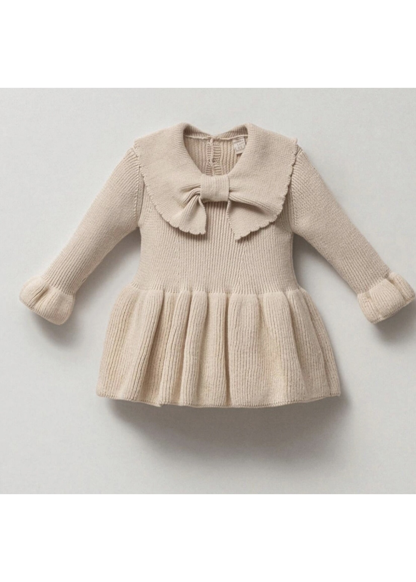 Gebreid jurkje met strik